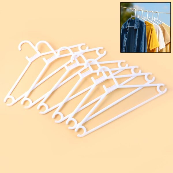 Plastic Clothes Hangers – Set of 6