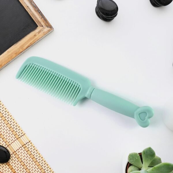 001_4cad9881-15b8-4bf8-bdd7-6e4b6860c691.jpg Plastic Hair Comb with Heart-Shaped Handle (1 Pc)