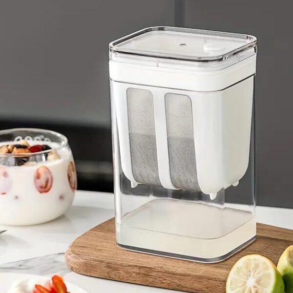 001_ef793d2b-91f5-4436-9133-0b38bd9f19ce.jpg 2 in 1 Yogurt Strainer with Storage Box – 1100ml (Plastic + Steel)