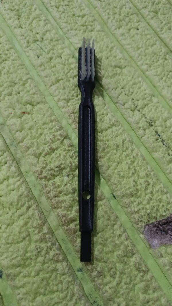 0073eb8b-a14d-4f07-88db-5437590c6c36_88cc1775-2931-49ce-b0c8-af55cdf61b2e.jpg Multifunctional Cleaning Brush, Juicer Cleaning Brushes (1 Pc)