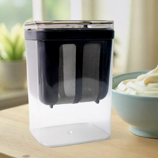 01_069ef689-d509-4a5c-bf94-978610970865.jpg 2 in 1 Yogurt Strainer with Storage Box – 1100ml (Plastic + Steel)