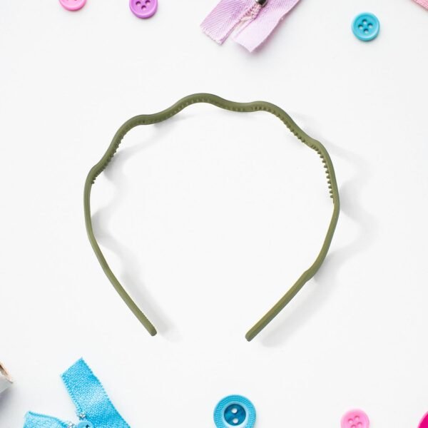 01_39190ef4-1829-4d47-823b-d035c49f3602.jpg Plastic Simple Headbands Comb Headbands Hairbands (1 Pc)