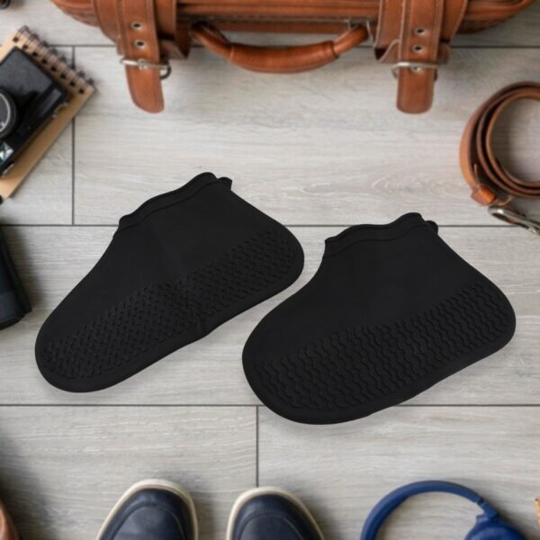01_45ce9b15-d181-4172-bf14-bd6ad2f780e4.jpg Non-Slip Silicone Waterproof Anti-Skid Reusable Shoe Covers (Small, 1 Pair)