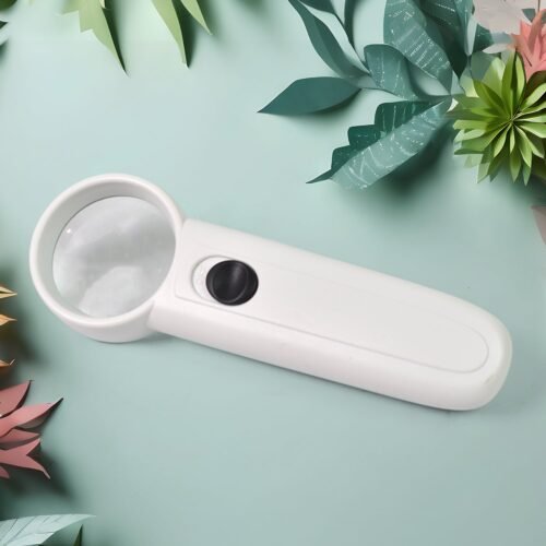 01_4d4b7e95-ec0f-408b-bca6-e062ee81a4c4.jpg Hand-Held Magnifier with Dual LED Lights (1 Pc / 37MM / Battery not included)