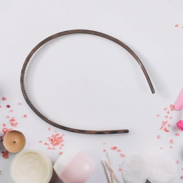 01_6a78baa1-466e-4785-a53c-47fcd2546ce5.jpg Plastic Simple Headbands Comb Headbands Hairbands (1 Pc)