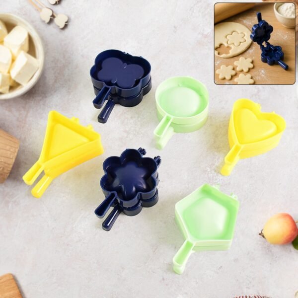 01_6c447195-3b20-48cc-b66f-68e642b81f91.jpg 1 Pc Assorted Shape Plastic Snack Mould (Mix Design / 1 Pc)