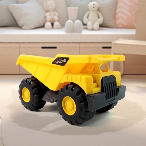 01_8f811a15-f2c5-48f3-9673-32b3e1c16cde.jpg Funwoods Friction-Powered Dump Truck Toy - (1 Pc)