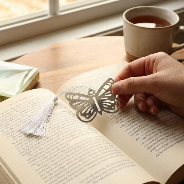 02_0cb39c64-f209-4b6f-822c-0bb0618bf066.jpg Elegant Butterfly Design Metal Bookmark (1 Pc)