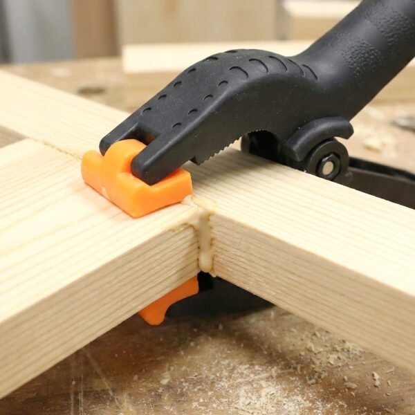 02_11130fc9-2264-4156-adc1-830c82ec35f0.jpg Heavy-Duty Spring Clamp (1 Pc)