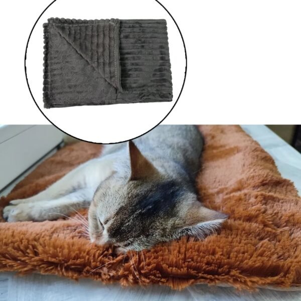02_15925b2d-7989-4eb4-9f28-00bc1d30fb54.jpg Pet Soft Cat Dog Blanket / Towel (110×70 Cm / 1 Pc / Mix Color & Design)