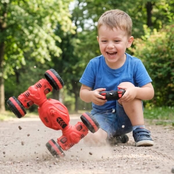 Remote Control One-Key Deformation Stunt Car (1 Set)