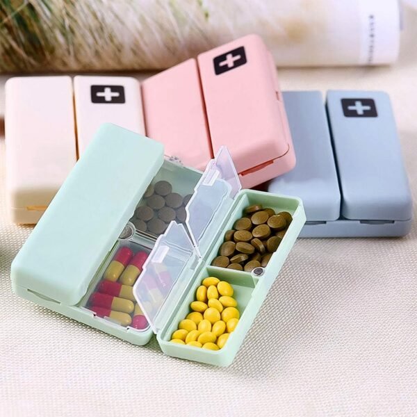 02_347004ae-6eba-42aa-abf5-3ef95f57c738.jpg Magnetic Pill Organizer, 7 Compartments Portable Pill Case (1 Pc)