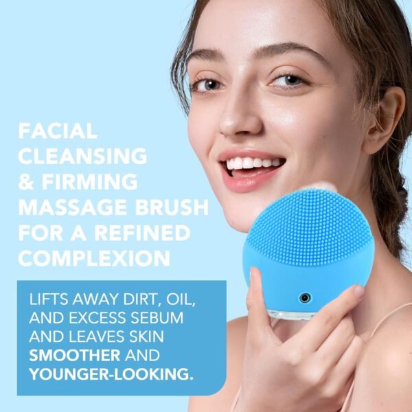 Facial Cleansing & Massaging Brush - (1 Pc)