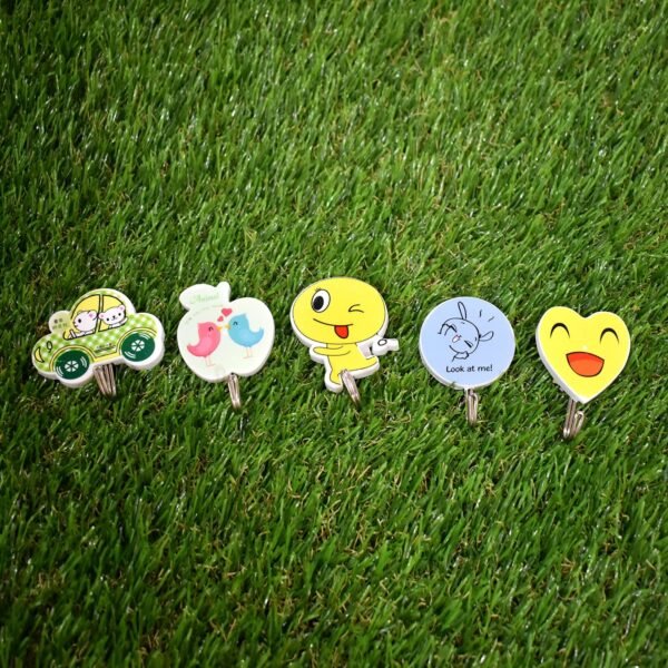 02_4f6027a4-a499-4cec-b0d2-bd7e507b255f.jpg Plastic Self-Adhesive Kitchen 3Pc Hooks