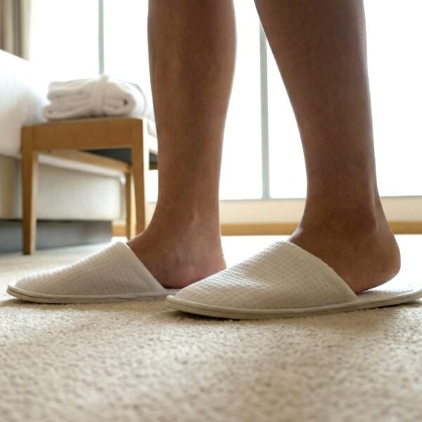 02_56031156-17c3-4a59-9ad2-1c5ce4e00645.jpg Hotel & Spa Soft Slippers for Guests (29 × 11 Cm, 1 Pair)