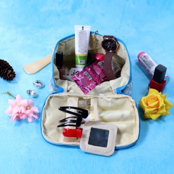 PORTABLE MAKEUP BAG WIDELY USED BY WOMEN’S FOR STORING THEIR MAKEUP EQUIPMENT’S AND ALL WHILE TRAVELLING AND MOVING.