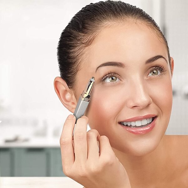 02_62727aab-a4c4-4202-a010-850c942f3a06.jpg 2-in-1 Eyebrow Razor & Painless Hair Shaver (1 Pc), Hair accessories