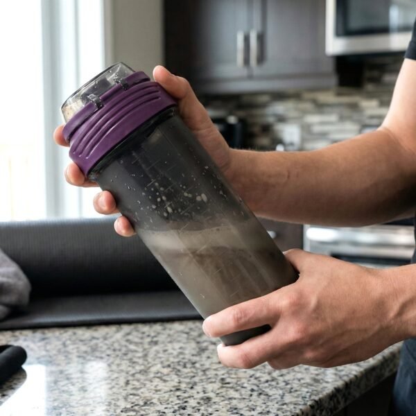 02_9eb73fa1-6394-439e-8f9f-75b54643bf5c.jpg 700 ML Multipurpose Protein Shaker Bottle (1 Pc)