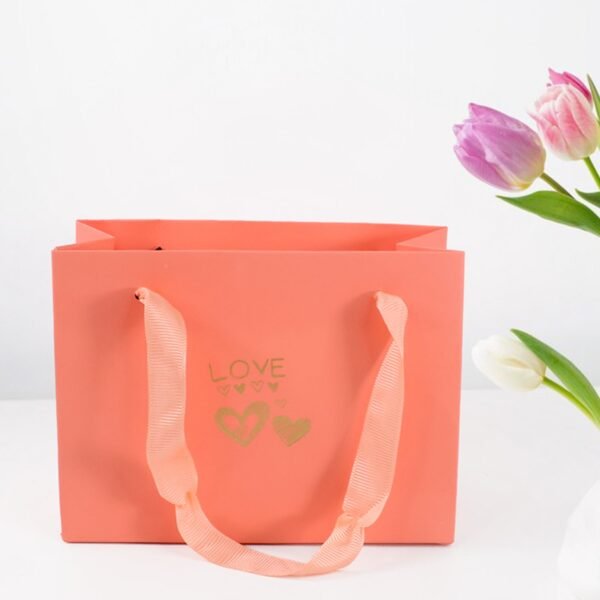 02_af2eac55-4c52-48b7-a0e5-a44f144517dc.jpg Jewellery Gift Box with Lids & Roses Packaging Box with 6 Roses (1 Set)