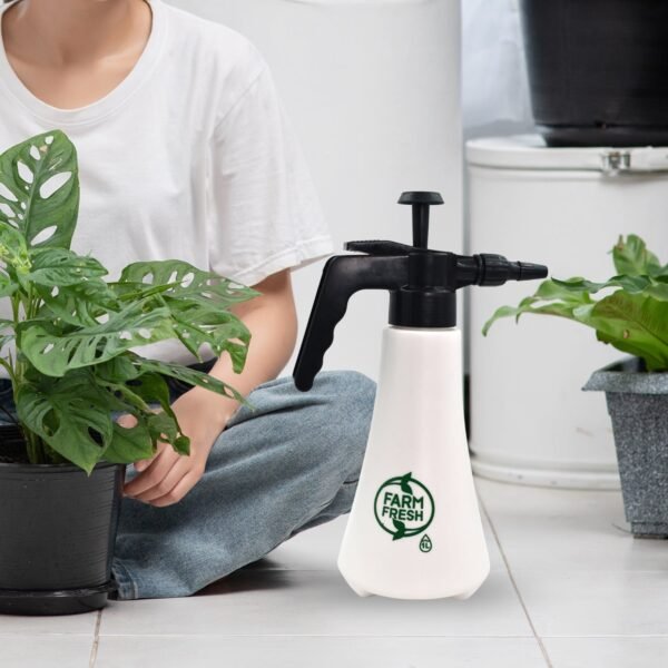 1Litre Gardening Sprayer – Manual Spray Bottle for Plants & Cleaning Use
