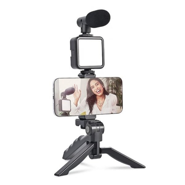 02_c25039c1-8776-4981-ad11-5c4011c684f4.jpg Vlogging Kit for Video Making