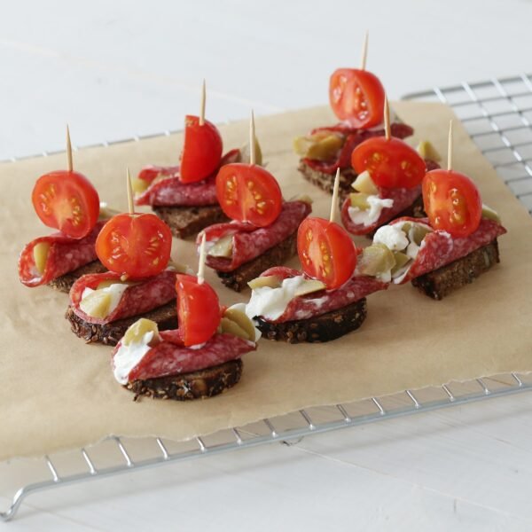 Wood Double Sided Toothpicks with Clear Plastic Storage Box