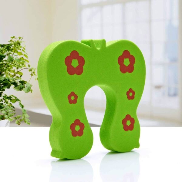 02_cad80e7d-f13d-442a-8264-9ca911282c83.jpg Kids Safety Finger Pinch Door Guard – Cute Animal Security Door Stopper (1 Pc)