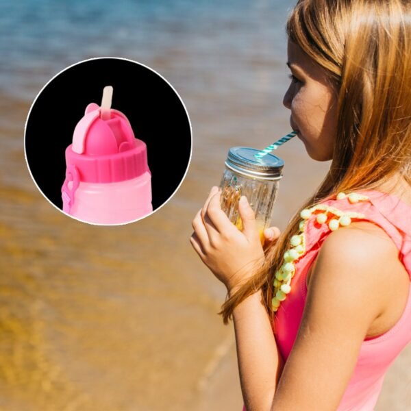 02_d93f05e1-6738-4c96-a8c0-c282a1461c16.jpg Cartoon Printed Water Bottle 550ML (1 Pc)