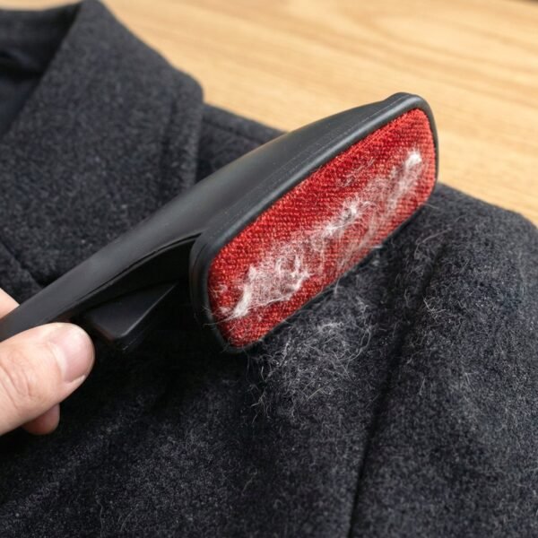 Reusable Double-Sided Clothes Lint Remover Brush (1 Pc)