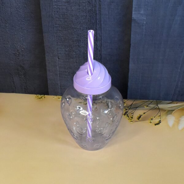 Single Plastic Drinking Cup – Durable, Lightweight, and Easy to Use (1 Pc)