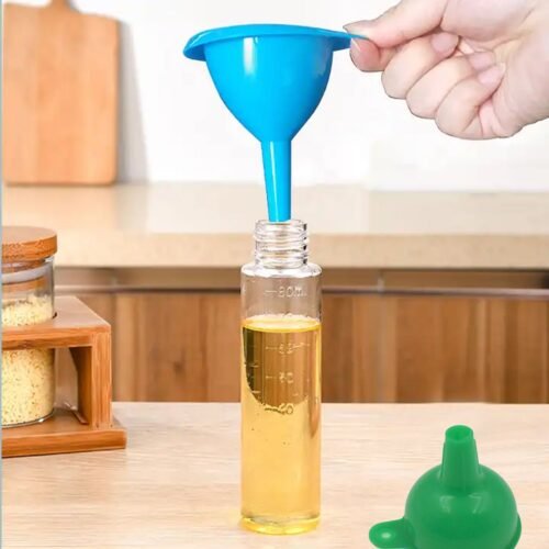Silicone Funnel Pouring Oil, Sauce, Water, Juice And Small Food-Grains (1 Pc Green)