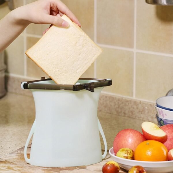 02_f3e5d981-8cf4-4e96-a909-a613b59ff32f.jpg Reusable Silicone Food Storage Bag Leakproof Flat Bottom Freezer 1 Pc