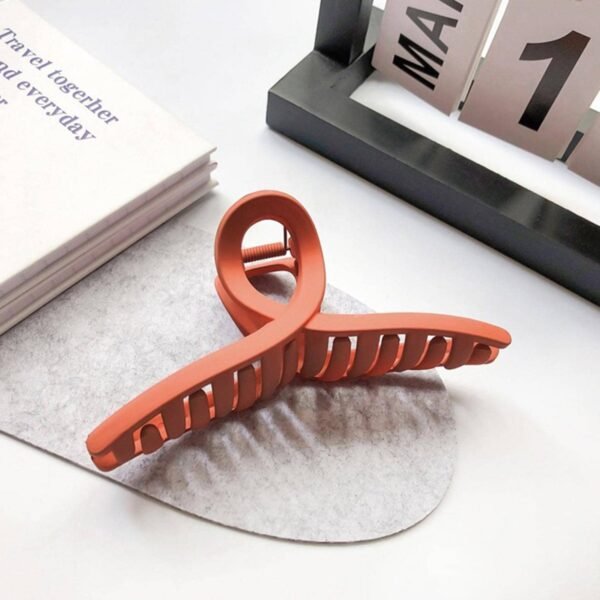 Plastic Hair Claw Clips Strong Clips (1 Pc / Mix Design & Color), Hair accessories (1 Pc / Mix Design & Color)