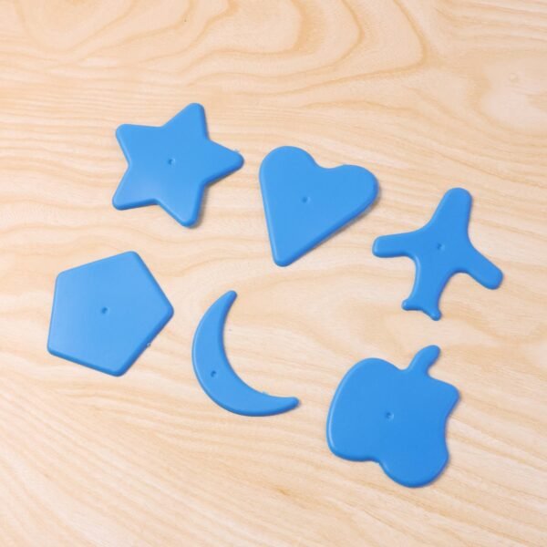 02_hair-cut-mold_f4c43c51-3085-492d-ba06-2cf17c542b0c.jpg Haircut Design Stencil Set – 6-in-1 Safe Hair Trimmer Molds