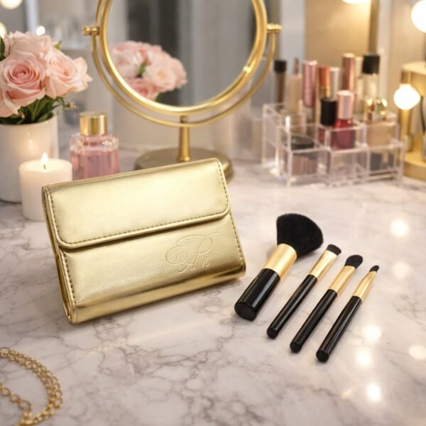02_make-up-brush.jpg 4 in 1 Portable Makeup Brush Set with Storage Pouch