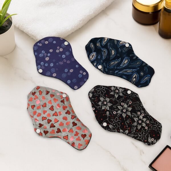02_pad.jpg Reusable Cloth Sanitary Pads for Women (4 Pc)