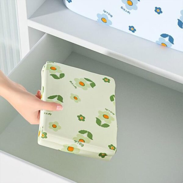 03_16a4636b-32e8-4d1e-8ef6-d0d4409c3771.jpg Foldable Clothes Storage Comforter Organizer Storage (100 L / Mix Color)