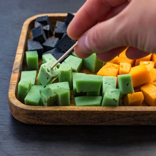 Wood Double Sided Toothpicks with Clear Plastic Storage Box