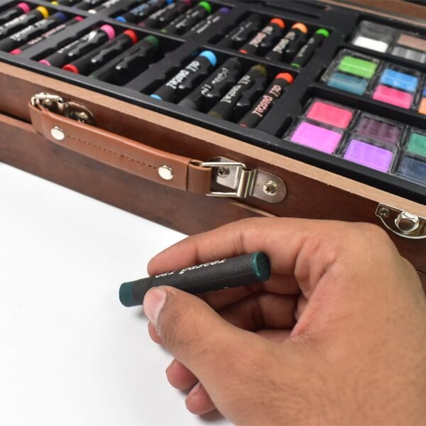 Artist Drawing & Painting Color Set ith Wooden Case (112 Pcs Approx)
