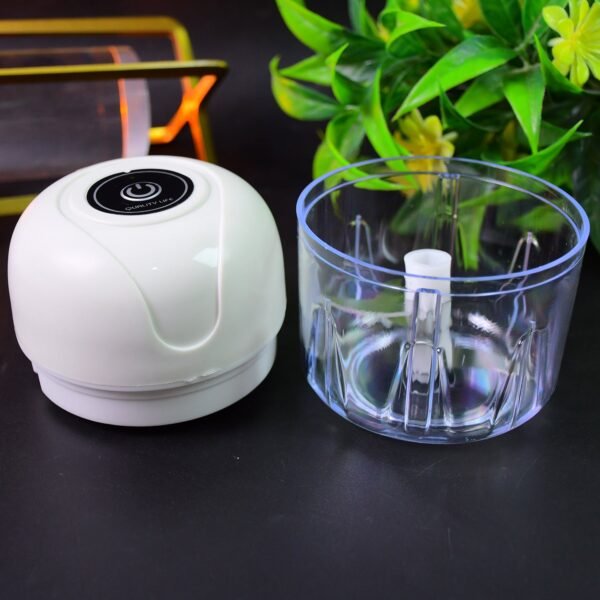 03_355c9ed7-9d09-4fd2-a91b-c2cb7824a257.jpg Wireless USB Rechargeable Mini Electric Garlic Machine / Chopper (250Ml)