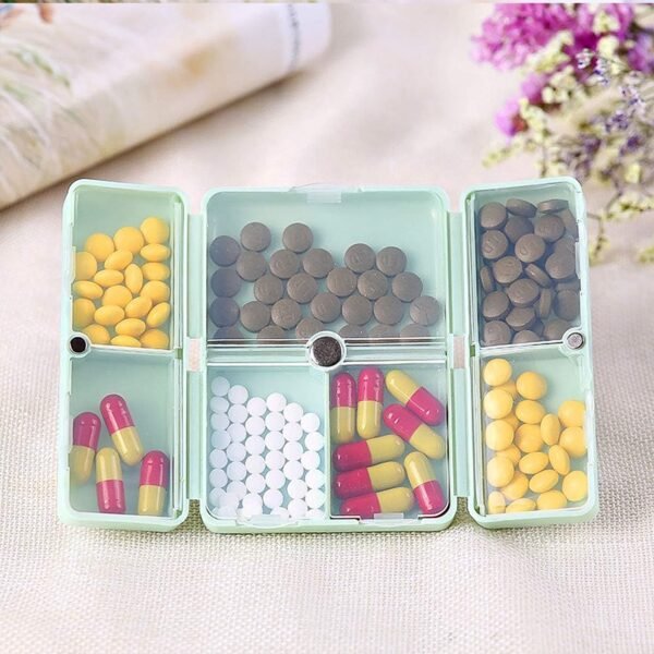 03_44d25ec1-d260-4f04-910e-0ebec75f3871.jpg Magnetic Pill Organizer, 7 Compartments Portable Pill Case (1 Pc)