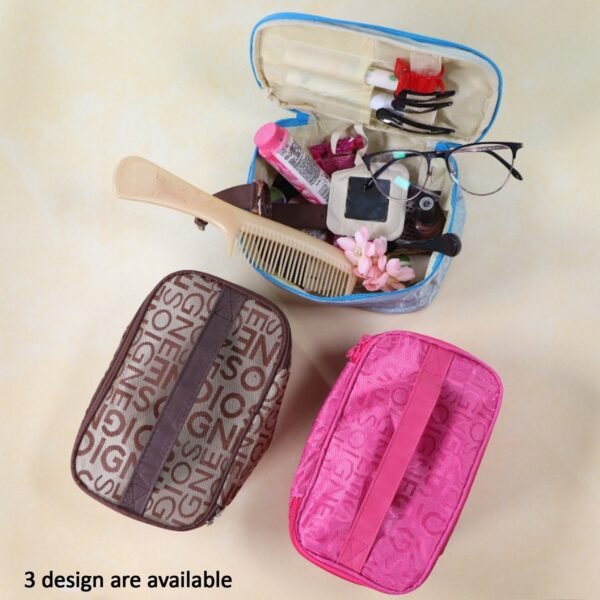 PORTABLE MAKEUP BAG WIDELY USED BY WOMEN’S FOR STORING THEIR MAKEUP EQUIPMENT’S AND ALL WHILE TRAVELLING AND MOVING.