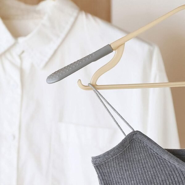 03_51d0200a-b42e-4729-a8f8-95cdcab2af59.jpg PP Cloth Hanger Set of 1 with Zinc Plated Steel Hook (1 Pc)