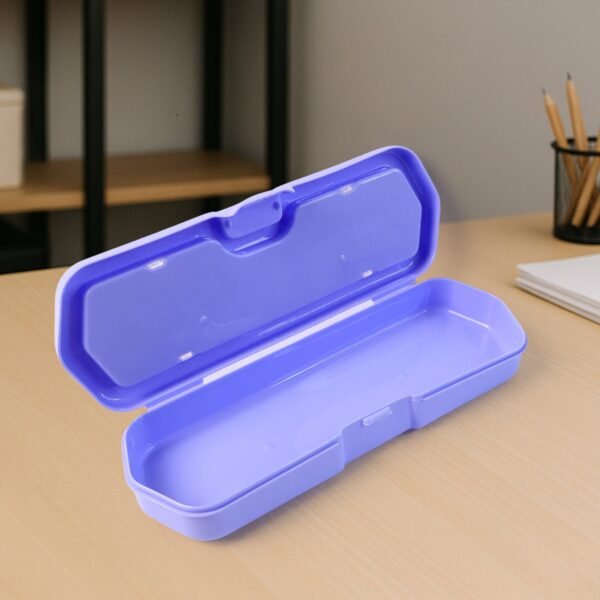 03_79ae4ab3-fb9f-48d2-8ff7-77b9a0e00a92.jpg Cartoon Character Printed Plastic Pencil Box with Built-in Maze Puzzle Game (1 Pc)