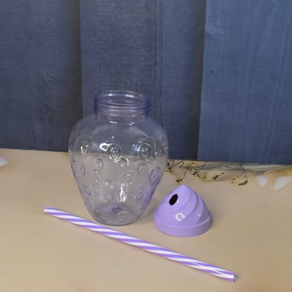 Single Plastic Drinking Cup – Durable, Lightweight, and Easy to Use (1 Pc)