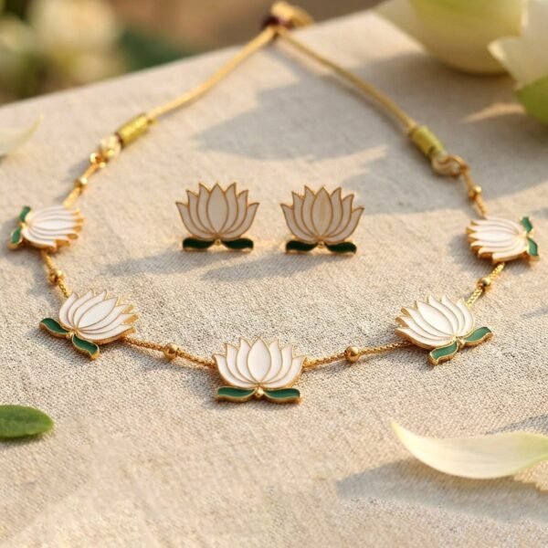 Elegant White Lotus Design Necklace with Stud Earrings Set (1 Set)