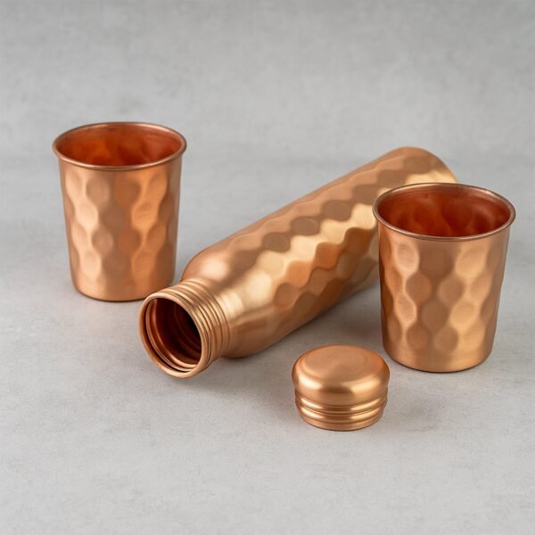 03_b794cbc1-eb93-406d-b921-24ed20dbea91.jpg Diamond Cut Copper Water Bottle 2 Glasses with Gift Box (3 Pcs Set)