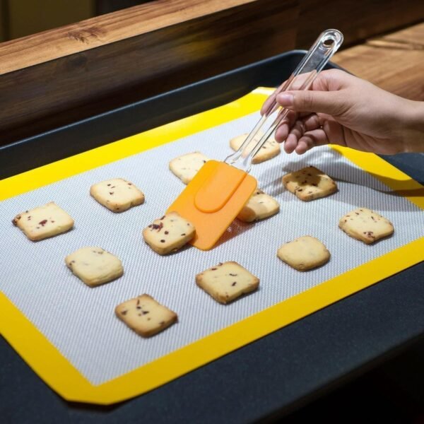 03_ba8b0a9e-59b6-4aa3-a94e-97d38eefbf89.jpg Silicone Spatula | Baking & Cooking | Heat Resistant | Non-Stick | 24cm