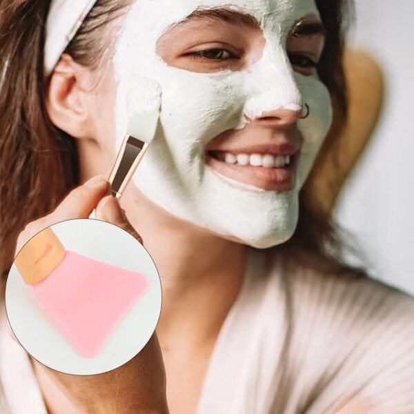 Professional Silicone Face Mask Applicator Brush (1 Pc)