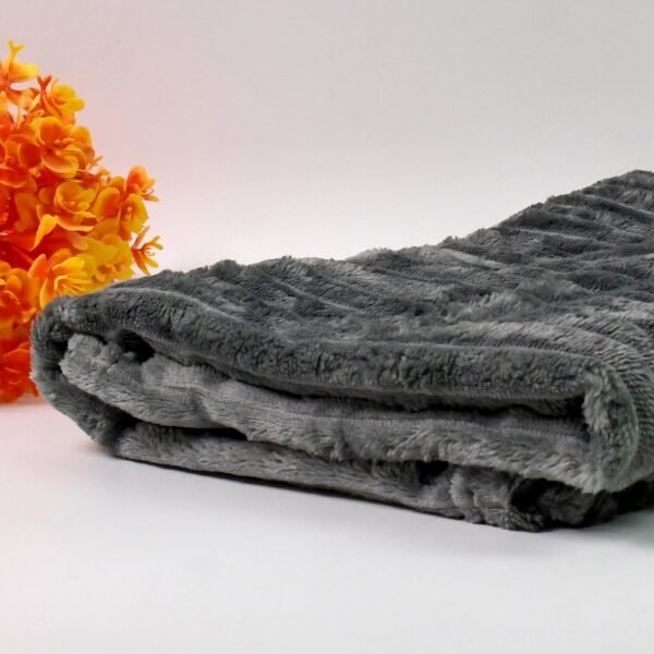 03_d7ac6fa8-a609-4c27-9407-efa8651f7aa2.jpg Pet Soft Cat Dog Blanket / Towel (110×70 Cm / 1 Pc / Mix Color & Design)